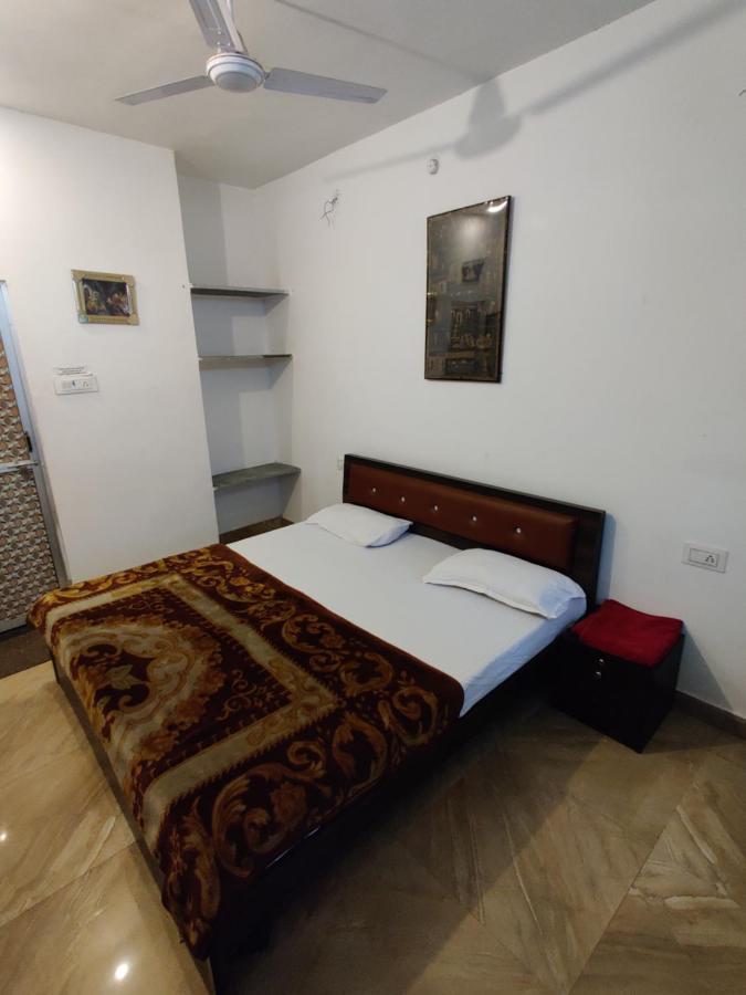 Varah Square Guest House 布什格尔 外观 照片