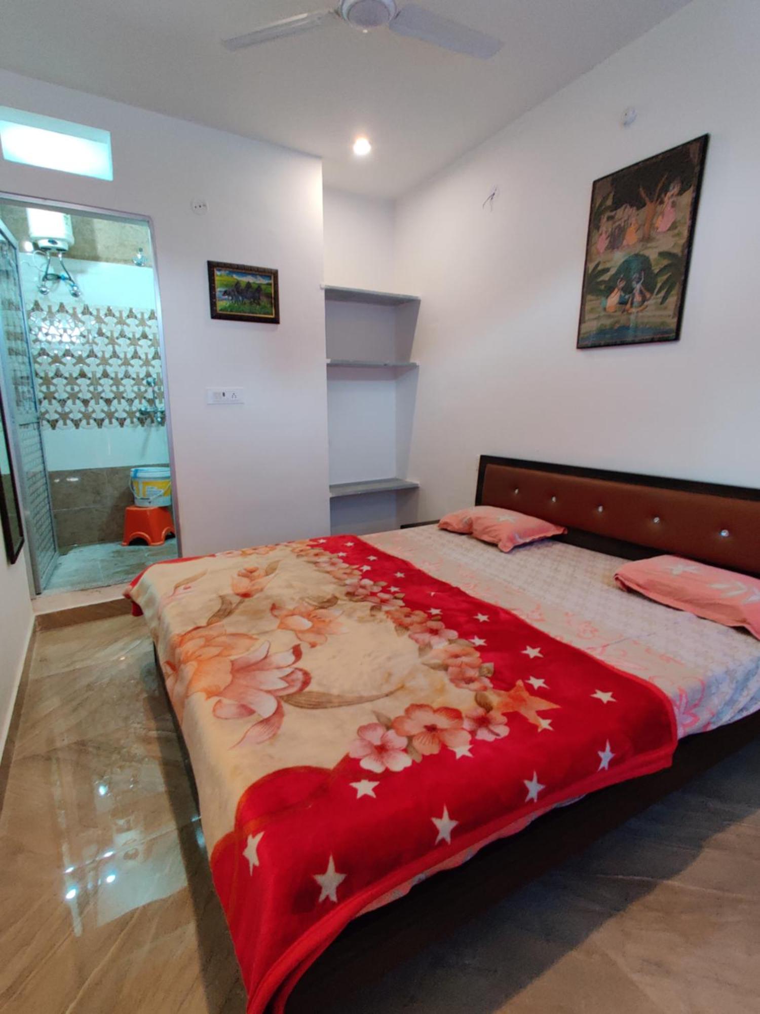 Varah Square Guest House 布什格尔 外观 照片