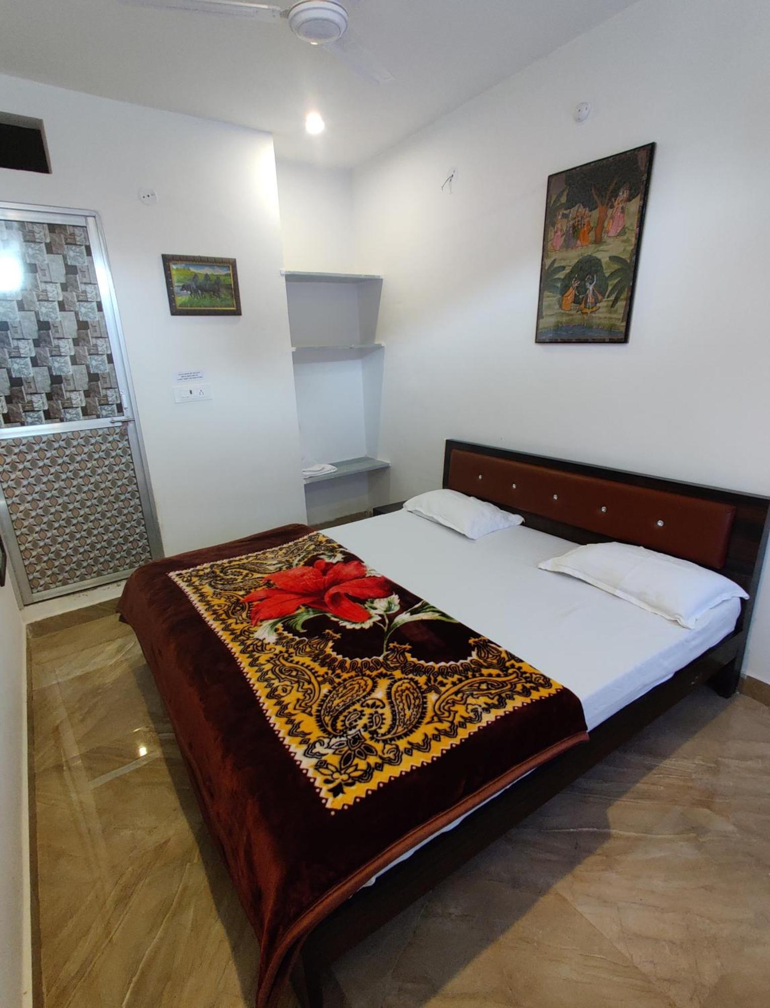Varah Square Guest House 布什格尔 客房 照片