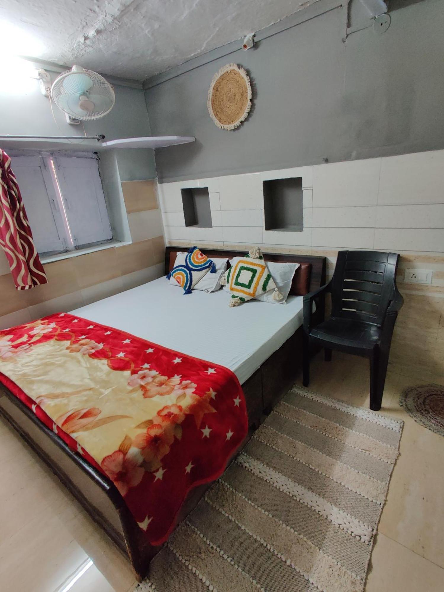 Varah Square Guest House 布什格尔 客房 照片