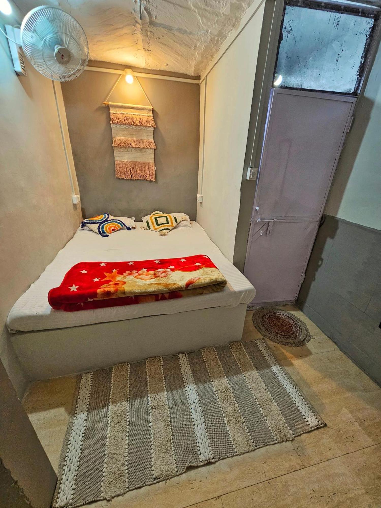 Varah Square Guest House 布什格尔 客房 照片
