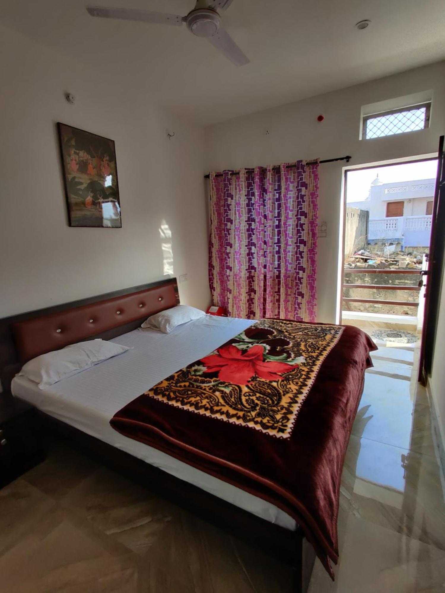 Varah Square Guest House 布什格尔 客房 照片