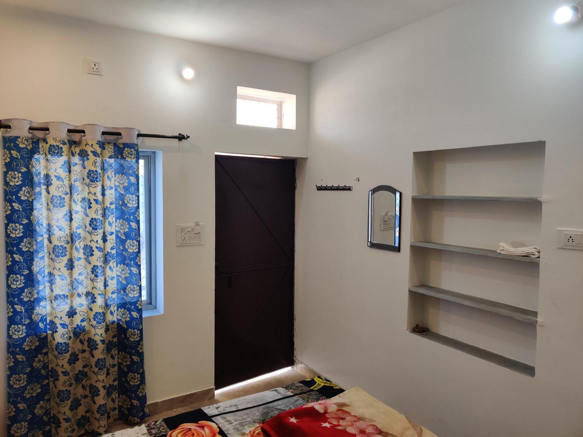 Varah Square Guest House 布什格尔 客房 照片