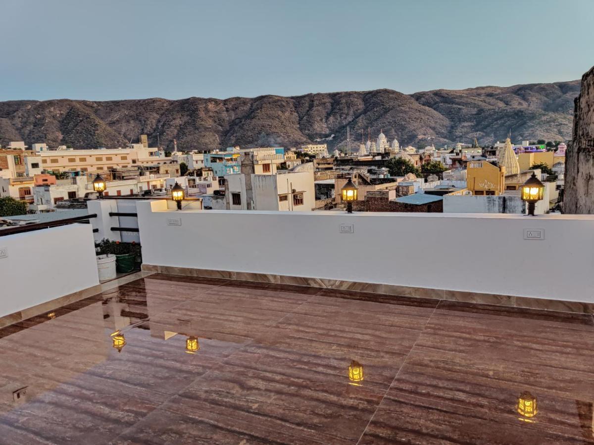 Varah Square Guest House 布什格尔 外观 照片