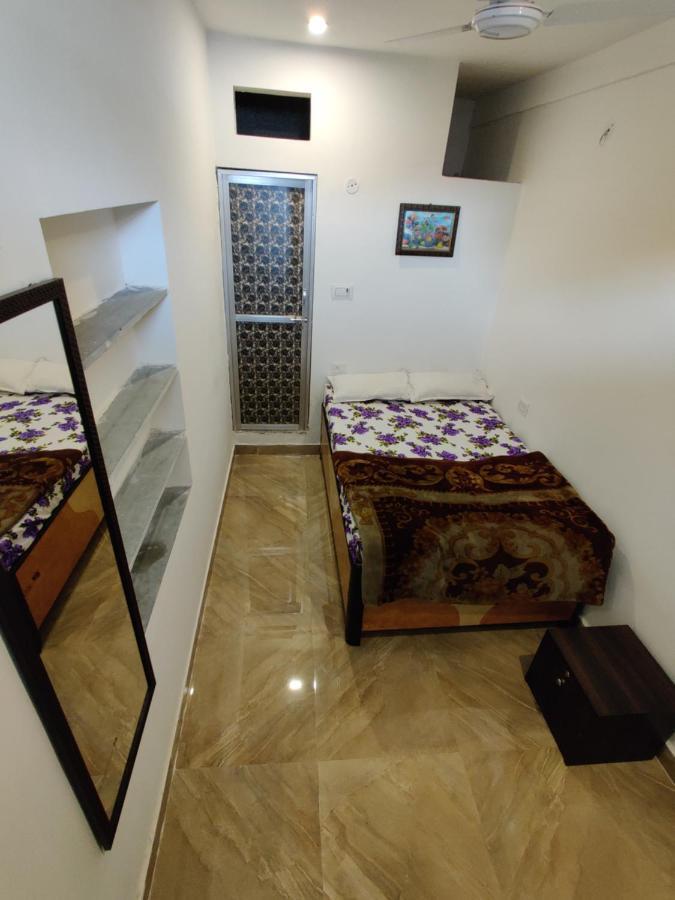 Varah Square Guest House 布什格尔 外观 照片