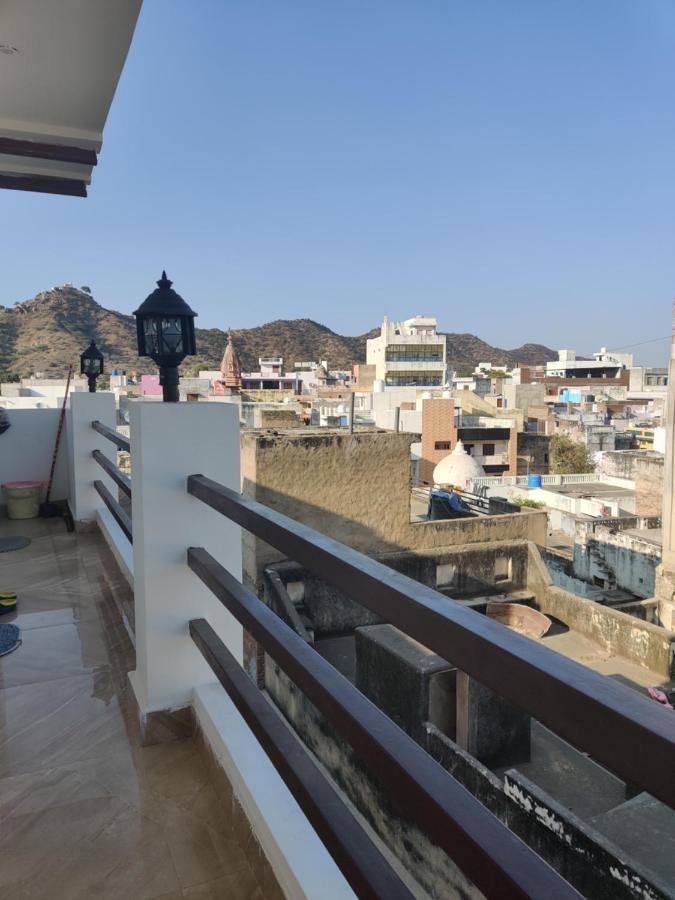 Varah Square Guest House 布什格尔 外观 照片